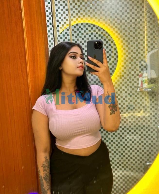 Call girl escort service available call girl 