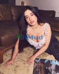 Friendly Call Girls In Delhi Providing Passionate Service 