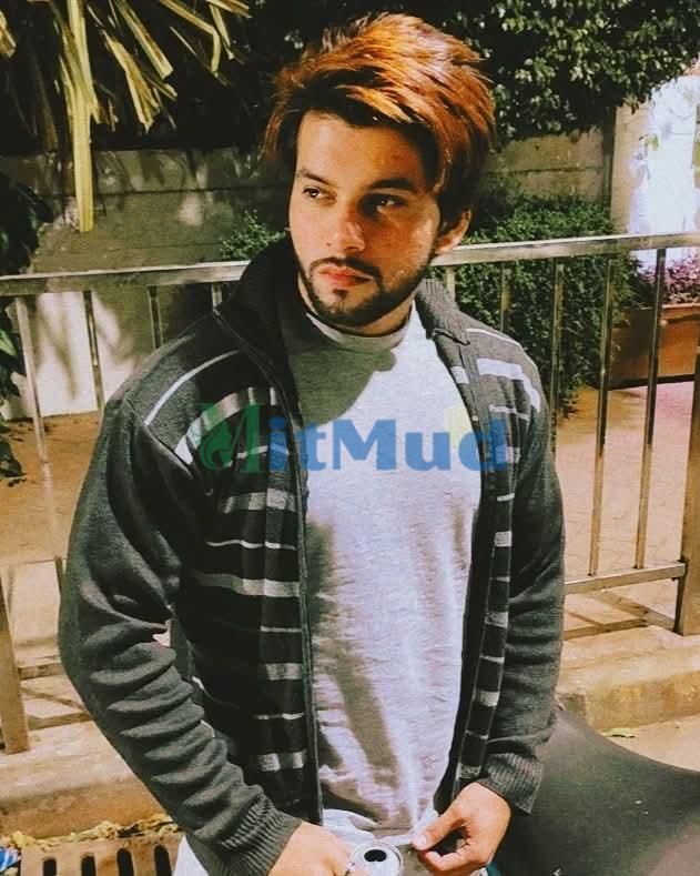 Zidan a professional male escort from mumbai.