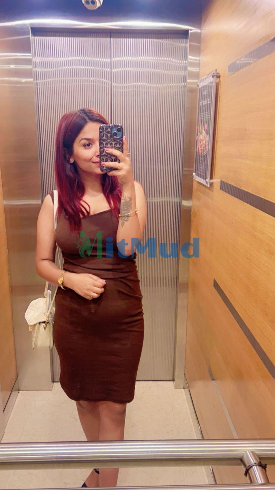 SEXY CALLGIRL WITH BLOWJOB AVAILABLE  REAL 