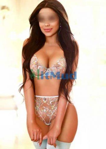 Independent escort in Lucknow! Priyanka Jaiswal